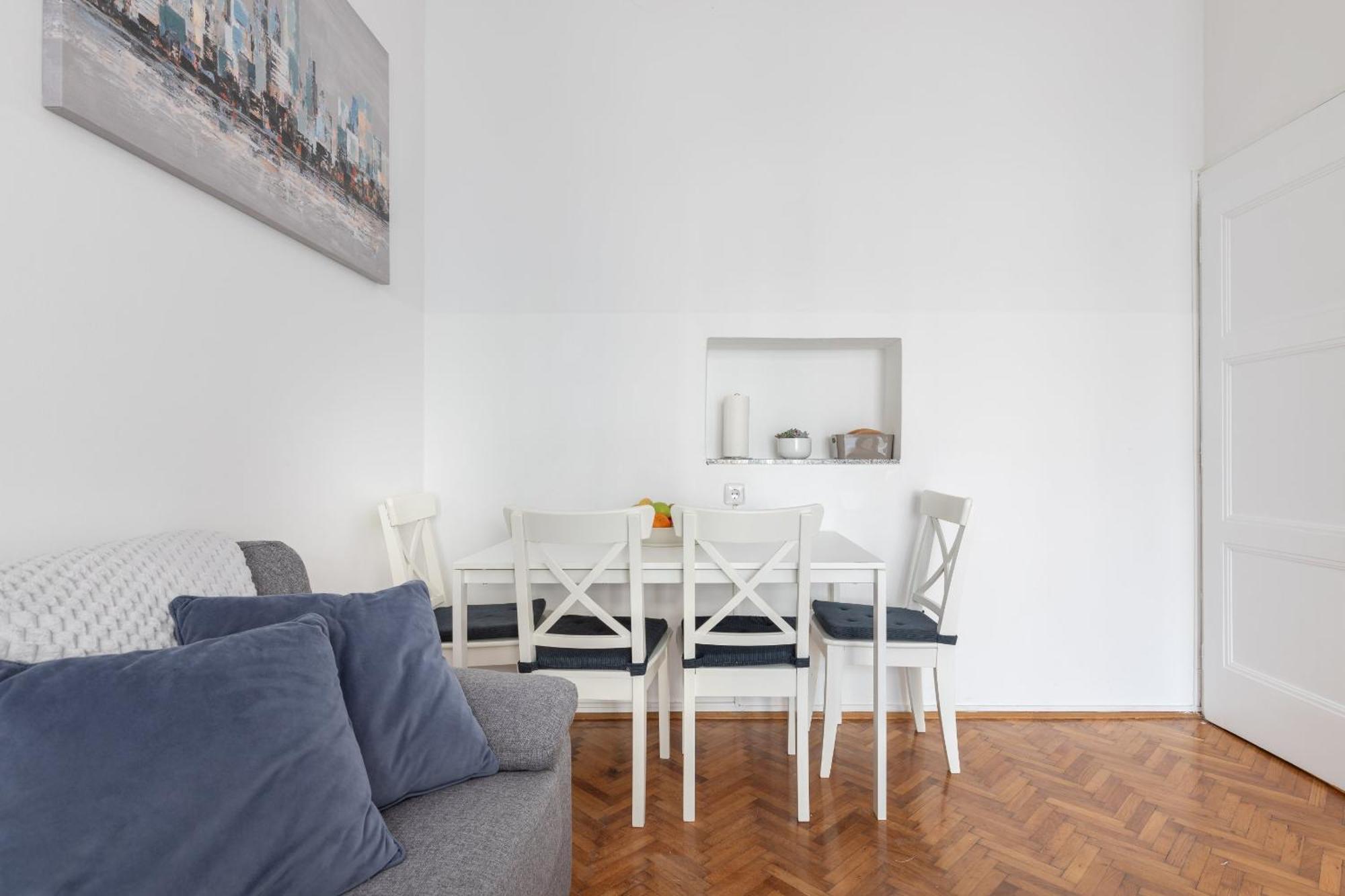 Center Pearl 3 - Prime Location! Apartma *
